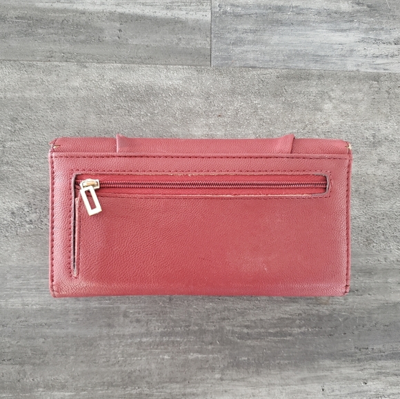 Red Faux Leather Guess Detailed Wallet - Picture 2 of 5